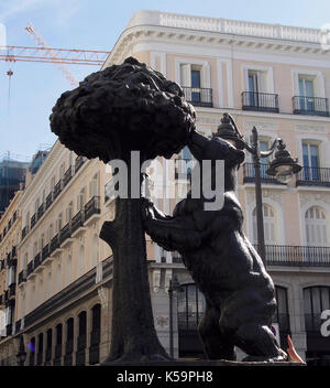 L'ours et le symbole de la ville de Madrid aux fraises Banque D'Images