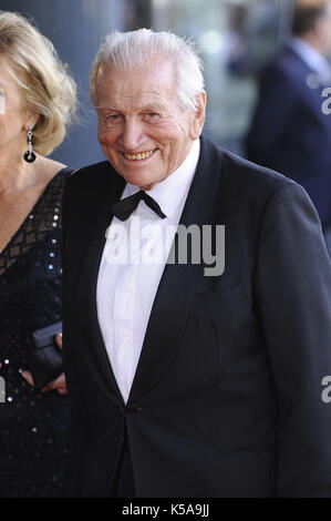 ****Photos fichier** le père de la reine maxima, Jorge zorreguieta, est mort à l'fundaleu clinique à Buenos Aires à l'âge de 89 ans. reine maxima, qui sont venus à l'Argentine, a été à la clinique** jorge zorreguieta et maria zorreguieta durant la partie pour le 40e anniversaire de la reine des maxima dans le Concertgebouw avec : Jorge zorreguieta où : Amsterdam, Pays-Bas Quand : 27 mai 2011 Credit : Mischa schoemaker/wenn.com Banque D'Images