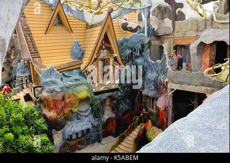 Da Lat,Vietnam - Feb 22,2015 : Hang Nga guesthouse, populairement connu sous le nom de Crazy House à Dalat, au Vietnam. Il est conçu par l'architecte vietnamienne Banque D'Images