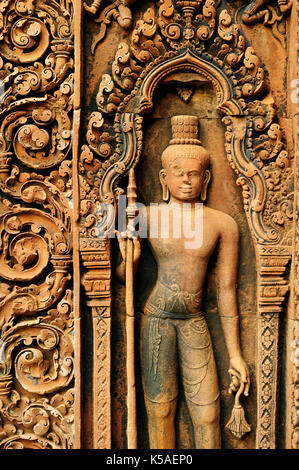 Bas-relief au temple de Banteay Srei Banque D'Images