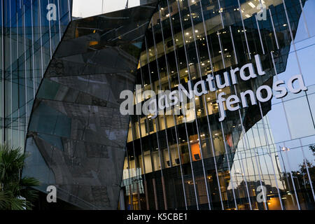 Un logo affiche à l'extérieur du siège de gas natural fenosa à Barcelone, Espagne, le 24 août 2017. Banque D'Images