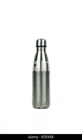 Bouteille thermos avec de l'argent sport design isolé sur fond blanc avec copie espace Banque D'Images