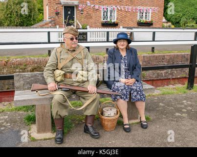 Le village de Stoke Bruerne en guerre,week-end de reconstitution historique de tout le Royaume-Uni profitez d'un week-end de fun vintage. Crédit : Scott Carruthers/Alamy Live News Banque D'Images