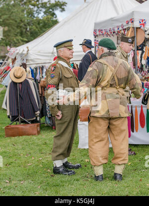 Le village de Stoke Bruerne en guerre,week-end de reconstitution historique de tout le Royaume-Uni profitez d'un week-end de fun vintage. Crédit : Scott Carruthers/Alamy Live News Banque D'Images