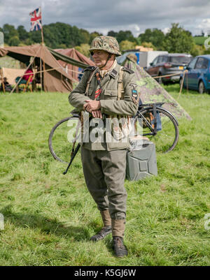 Le village de Stoke Bruerne en guerre,week-end de reconstitution historique de tout le Royaume-Uni profitez d'un week-end de fun vintage. Crédit : Scott Carruthers/Alamy Live News Banque D'Images