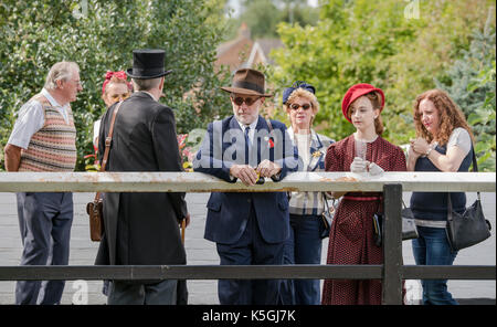 Le village de Stoke Bruerne en guerre,week-end de reconstitution historique de tout le Royaume-Uni profitez d'un week-end de fun vintage. Crédit : Scott Carruthers/Alamy Live News Banque D'Images