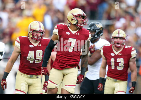 Alumni Stadium. Sep 9, 2017. MA, USA, Boston College Eagles défensive fin Harold Landry (7) réagit au cours de la NCAA football match entre service démon des forêts les diacres et les Boston College Eagles à Alumni Stadium. Service Forest défait Boston College 34-10. Anthony Nesmith/CSM/Alamy Live News Banque D'Images