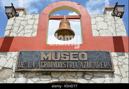 Remedios, Cuba - juillet 27, 2016 : panneau d'entrée au musée de l'industrie du sucre et du musée de la vapeur à remedios, est un vieux moulin à sucre cubain avec son propre Banque D'Images