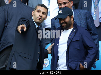 Khaldoon Al Mubarak, le président de la ville de Manchester, lors du match de la Premier League au Etihad Stadium de Manchester. APPUYEZ SUR ASSOCIATION photo. Date de la photo: Samedi 9 septembre 2017. Voir PA Story FOOTBALL Man City. Le crédit photo devrait se lire: Martin Rickett/PA Wire. RESTRICTIONS : aucune utilisation avec des fichiers audio, vidéo, données, listes de présentoirs, logos de clubs/ligue ou services « en direct » non autorisés. Utilisation en ligne limitée à 75 images, pas d'émulation vidéo. Aucune utilisation dans les Paris, les jeux ou les publications de club/ligue/joueur unique. Banque D'Images