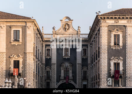 Édifices du centre-ville de Catane, avec porte appelée "porta uzeda' Banque D'Images