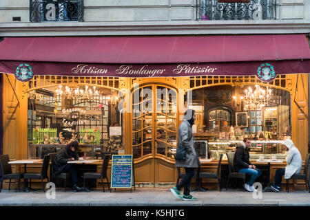 Artisan Boulanger pâtissier sur la rue saint-dominique dans le 7ème arrondissement, Paris Banque D'Images