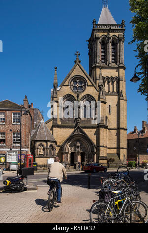 Wilfrids St église catholique de Duncombe Place, York, Yorkshire, Angleterre, Royaume-Uni, sur un jour d'été Banque D'Images
