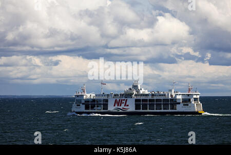 Le MV Holiday Island de la Northumberland Ferries Limited est vu traverser le détroit de Northumberland entre la Nouvelle-Écosse et l'île. Banque D'Images