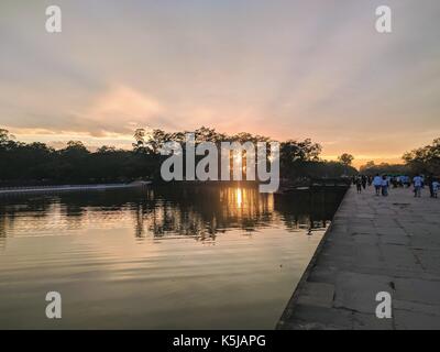 Vue des ruines d'Angkor Wat Angkor dans le complexe des temples, krong Siem Reap, Cambodge Banque D'Images