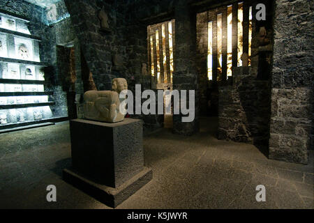 La ville de Mexico, Mexique - 2012 : intérieur de la Musée Anahuacalli, créé par Diego Rivera. Banque D'Images