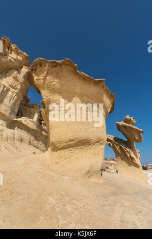 Paysage désertique de l'érosion des roches, des formations naturelles à bolnuevo, Murcia, Espagne. Banque D'Images