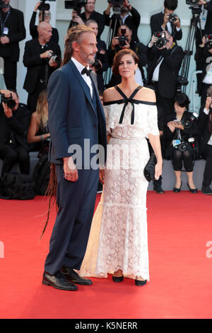 Venise, Italie. 9 septembre 2017. Anna Mouglalis arrive à la cérémonie de remise des prix lors du 74ème Festival du film de Venise à Sala Grande le 9 septembre 2017 à Venise, en Italie. Crédit: Annalisa Flori/Media Punch/Alay Live News Banque D'Images