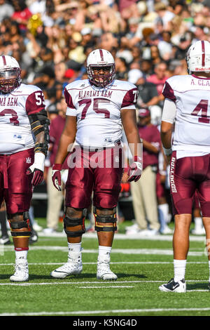 Nashville, Tennessee, USA. 2Nd Sep 2017. L'Alabama A&M offensive ligne Shonye rames # 75lors d'un match entre le Texas A&M et les Bulldogs de Vanderbilt Commodores au stade Vanderbilt à Nashville, TN. Thomas McEwen/CSM/Alamy Live News Banque D'Images