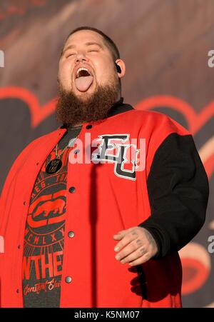 Rag'n'bone man au bestival music festival estate Lulworth, Dorset, UK. rag'n'bone man crédit : finnbarr webster/Alamy live news Banque D'Images