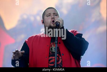 Rag'n'bone man au bestival music festival estate Lulworth, Dorset, UK. rag'n'bone man crédit : finnbarr webster/Alamy live news Banque D'Images