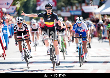 Madrid, Espagne. Sep 10, 2017. Jolien D'Hoore (High5) gagne la course cycliste femmes 'Madrid Challenge" le 10 septembre 2017 à Madrid, Espagne. Crédit : David Gato/Alamy Live News
