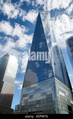 One World Trade Center sur l'emplacement de Twin Towers de New York - Etats-Unis Banque D'Images