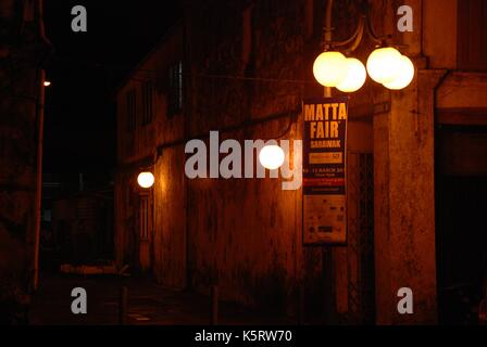 Kuching par nuit, Bornéo, Indonésie Banque D'Images