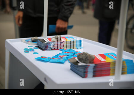 Munich, Allemagne. 09Th sep 2017. stand afd. ce week-end, le 'leopoldcorso' street life festival a lieu. des partis politiques différents utilisés pour la campagne électorale. l'AFD n'était pas autorisé à y participer. pour qu'ils avaient un stand juste à côté de la 'leopoldcorso'. crédit : Alexander pohl/pacific press/Alamy live news Banque D'Images