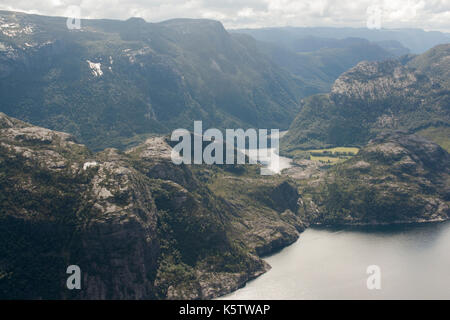 Vue sur le paysage du Lysefjord, Norvège Banque D'Images