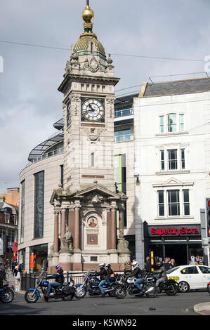 Ace cafe reunion 2017 Brighton burn-up, des milliers de motards se sont rendus à la ville de Brighton, convergeant sur madeira drive pour la moto annuel r Banque D'Images