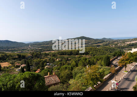 Village Medieval du Castellet Vue sur le Var France 83 Banque D'Images