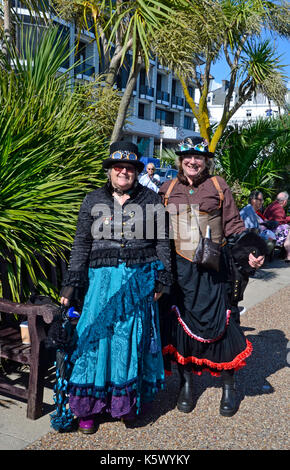 Femmes au Eastbourne Steampunk Festival, Eastbourne, East Sussex, Royaume-Uni Banque D'Images