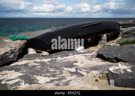 Currach irlandais traditionnel Banque D'Images