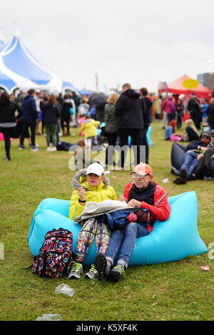 Londres, Royaume-Uni. 10 septembre, 2017. festivaliers sur un canapé au festival 2017 onblackheath. photo date : dimanche, 10 septembre, 2017. crédit photo doit se lire : Roger garfield/Alamy live news Banque D'Images