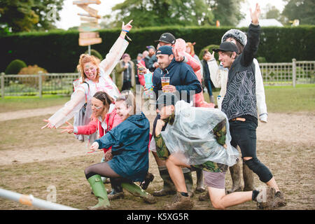 Château de Lulworth, Dorset, UK. 10 sep, 2017. Jour 4 - bestival music festival revient en 2017 à sa nouvelle maison, château de Lulworth. crédit : bailey/Alamy live news Banque D'Images