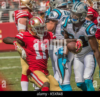 Santa Clara, Californie, États-Unis. Sep 10, 2017. San Francisco 49ers wide receiver Marquise Goodwin (11) célèbre col capture le dimanche 10 septembre 2017, au stade de Lévis à Santa Clara, en Californie. Les Panthère défait les 49ers 23-3. Al Golub/CSM/Alamy Live News Banque D'Images