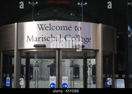 Collège Marischal, Aberdeen, au Nord Est de l'Écosse. De l'architecture néo-gothique et le deuxième plus grand édifice en granit dans le monde. L'Écosse, au Royaume-Uni. Banque D'Images