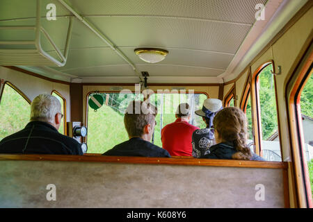 Lucerne, JUL 16 : vue panoramique depuis le train spécial qui monte jusqu'au Mont Pilatus sur JUL 16, 2017 à Lucerne, Suisse Banque D'Images