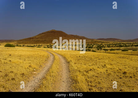 Paysage vu de la route dans la région de Palmwag Concession, Cunene, Damaraland, Namibie Banque D'Images