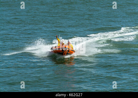 L'embarcation de pêche côtière autour de courses de la baie à Llangefni lifeboat 2017 journée événement sur anglesey Banque D'Images