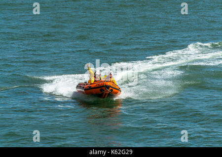 L'embarcation de pêche côtière autour de courses de la baie à Llangefni lifeboat 2017 journée événement sur anglesey Banque D'Images