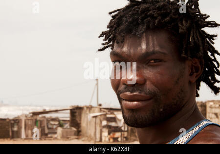 Jeune homme Banque D'Images