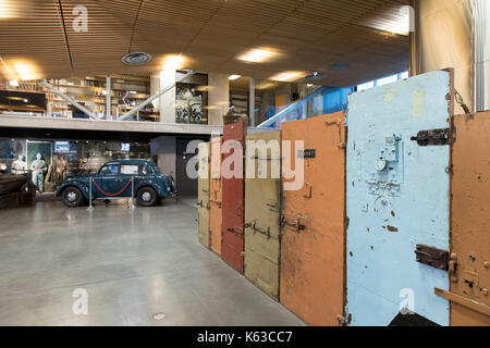 Musée des métiers avec portes de prison, Tallinn, Estonie, Europe Banque D'Images