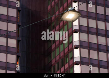 Eclairage public led dans la ville de Rotterdam Banque D'Images