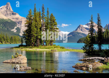Spirit Island dans le lac Maligne, parc national Jasper, Canada. Banque D'Images