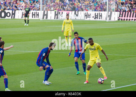 Gérard piquet et Luis Suarez - 6/5/17 Barcelone v villarreal football league match au Camp Nou, Barcelone. Banque D'Images