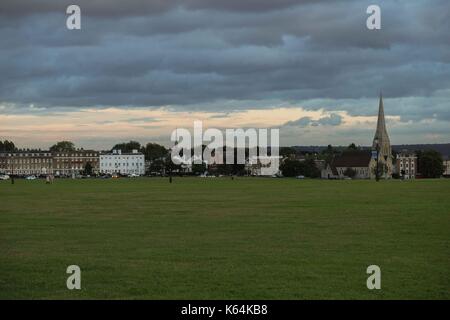 Londres, Royaume-Uni. Sep 11, 2017. Météo britannique. Pluie nuages sombres sur Blackheath, Londres du sud-est. Credit : Claire Doherty Alamy/Live News Banque D'Images