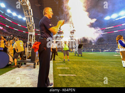 10 septembre 2017 : l'entraîneur-chef Dallas Cowboys Jason Garrett pendant un match de football américain NFL entre les Giants de New York et les Cowboys de Dallas à AT&T Stadium à Arlington, TX Dallas New York défait 19-3 Albert Pena/CSM Banque D'Images