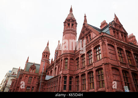 Birmingham, UK - 6 novembre 2016 : l'extérieur de la Cour des magistrats de Birmingham UK Banque D'Images