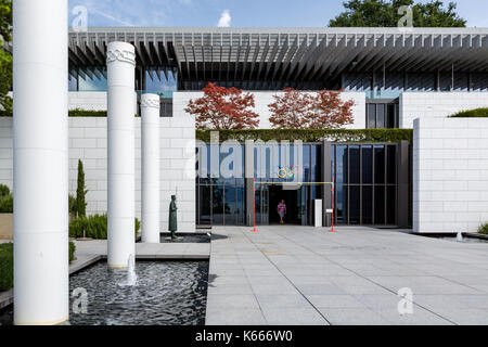 Entrée du Musée Olympique (En français : musée olympique de Lausanne, Suisse Banque D'Images